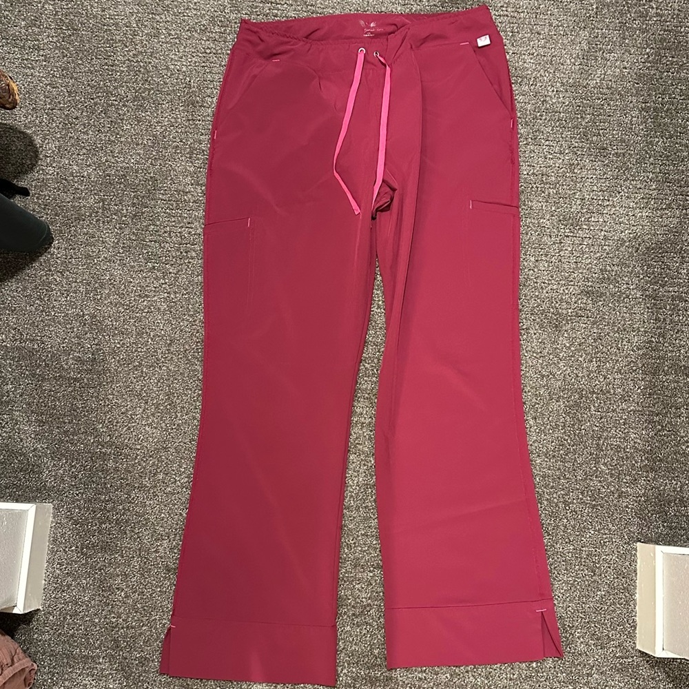 Smitten Women’s Scrub Pants